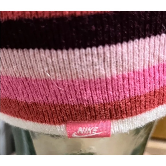 Nike Beanie Hat (reversible with logo)
Multicolored Stripes, Women's One Size - Picture 5 of 7